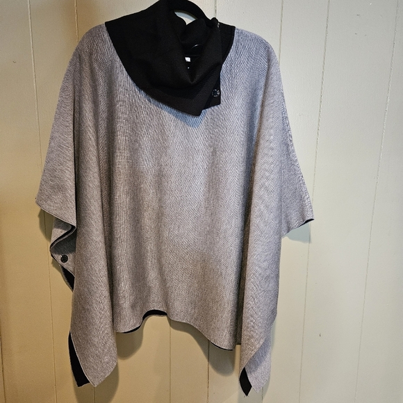 Anne Klein Sweaters - Anne Klein Plus-Size Poncho 2X - Chic, Oversized